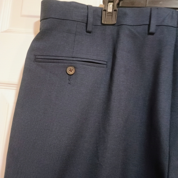 New Haggar Innovation Quality Premium Comfort Dress Pants Size 44Wx30L - Picture 5 of 6
